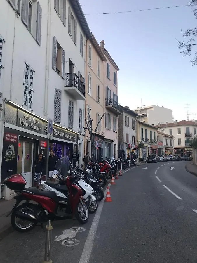 Appartement Lovely Studio 1bdr City Center Studio Art déco à Cannes 0*,  France