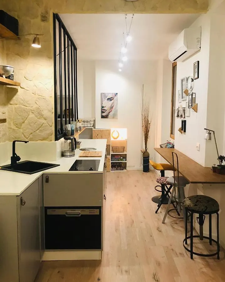 Lovely Studio 1Bdr City Center Studio Art Deco Apartment Cannes France