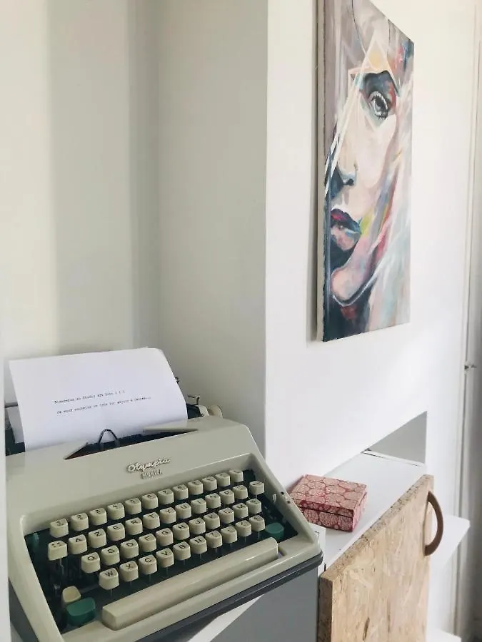 Appartement Lovely Studio 1bdr City Center Studio Art déco à Cannes France
